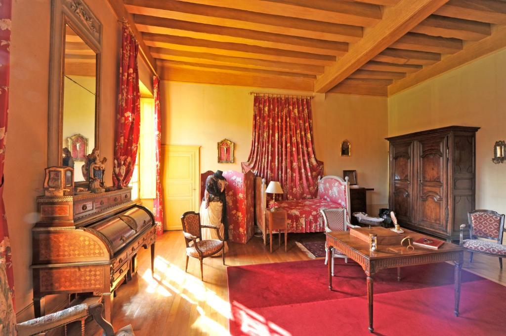 Chateau Du Riau Bed and Breakfast Villeneuve-sur-Allier Rum bild